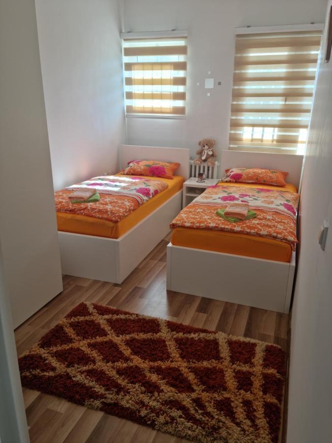 Apartman Meka SJJ Exterior photo